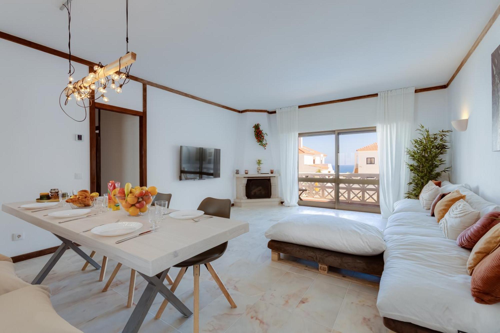 Beachtime - Oura Apartment *